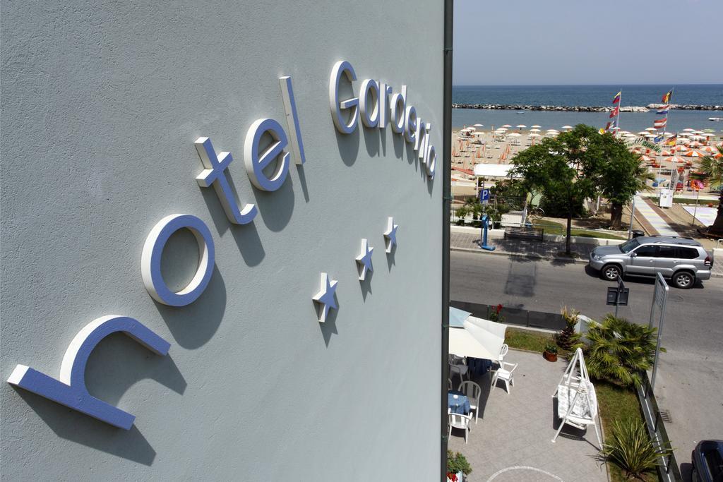 Hotel Gardenia Rímini Exterior foto